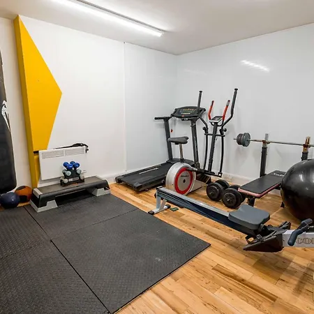 The Hideaway: Beachside Retreat with O2 Academy Access-3